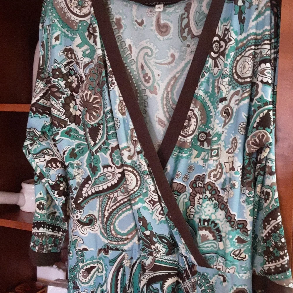 🎆 NEW listing!!beautiful print asymmetric hem Dress. - Picture 7 of 8